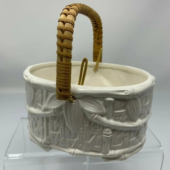 Planter Ceramic Basket Bamboo Design Wicker Handle Vintage Japan White Catchall - Picture 9 of 9